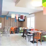 马雷讷多莱龙宜必思尚品酒店 酒店 马雷讷