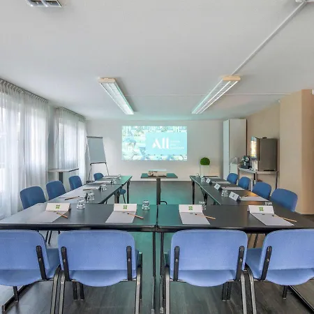 Hotel Ibis Styles Marennes D'oléron 3*