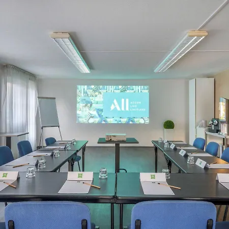 Hotel Ibis Styles Marennes D'oléron 3*